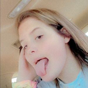 Meet your Posher, Veronica